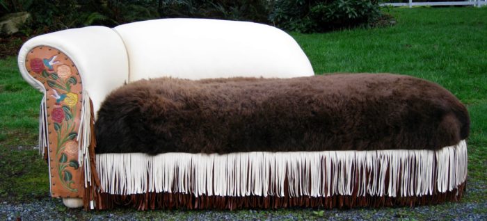 Rose tooled chaise with double fringe